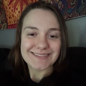 Meet your Posher, Chloe